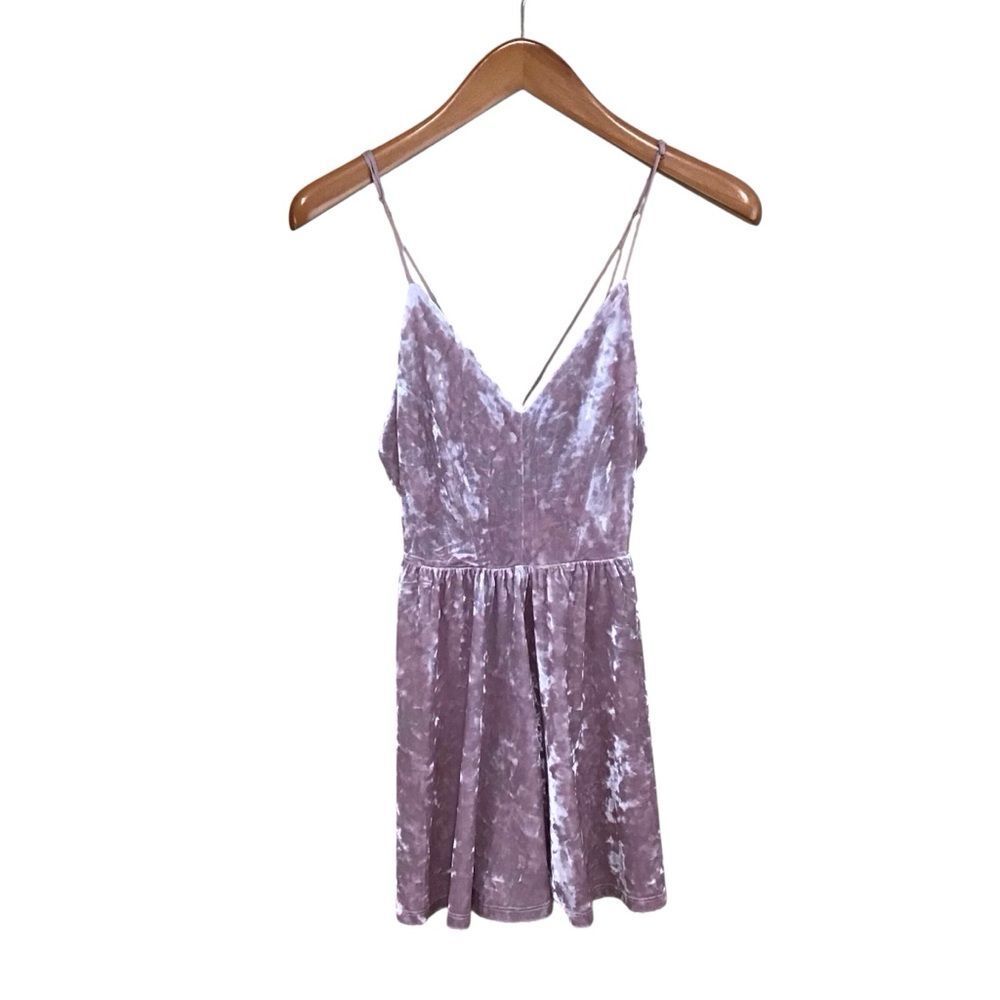 Forever 21 Blush Velvet Romper S Dusty‎ Rose